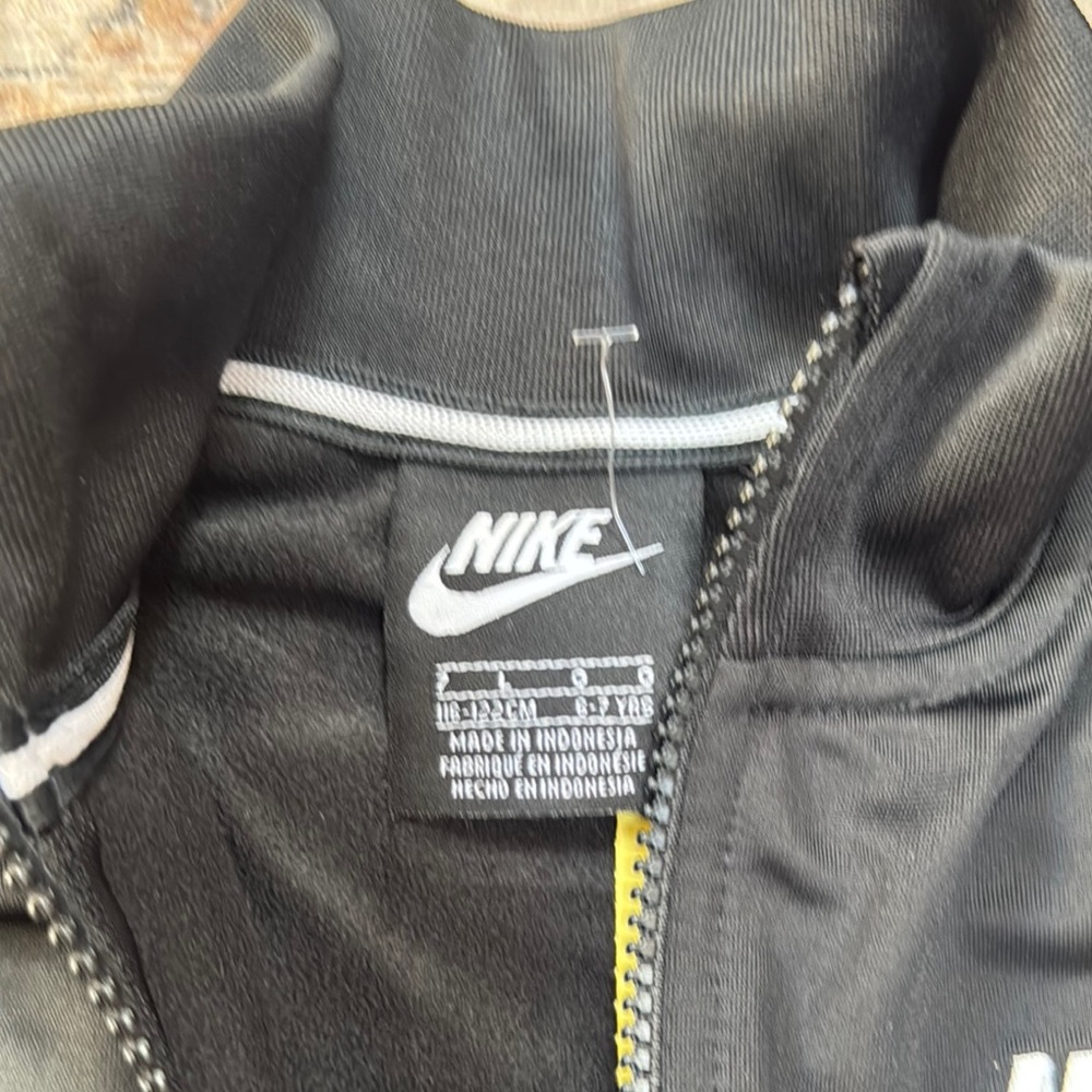 Nike Black Tracksuit with Logo Tape - Picture 3 of 3